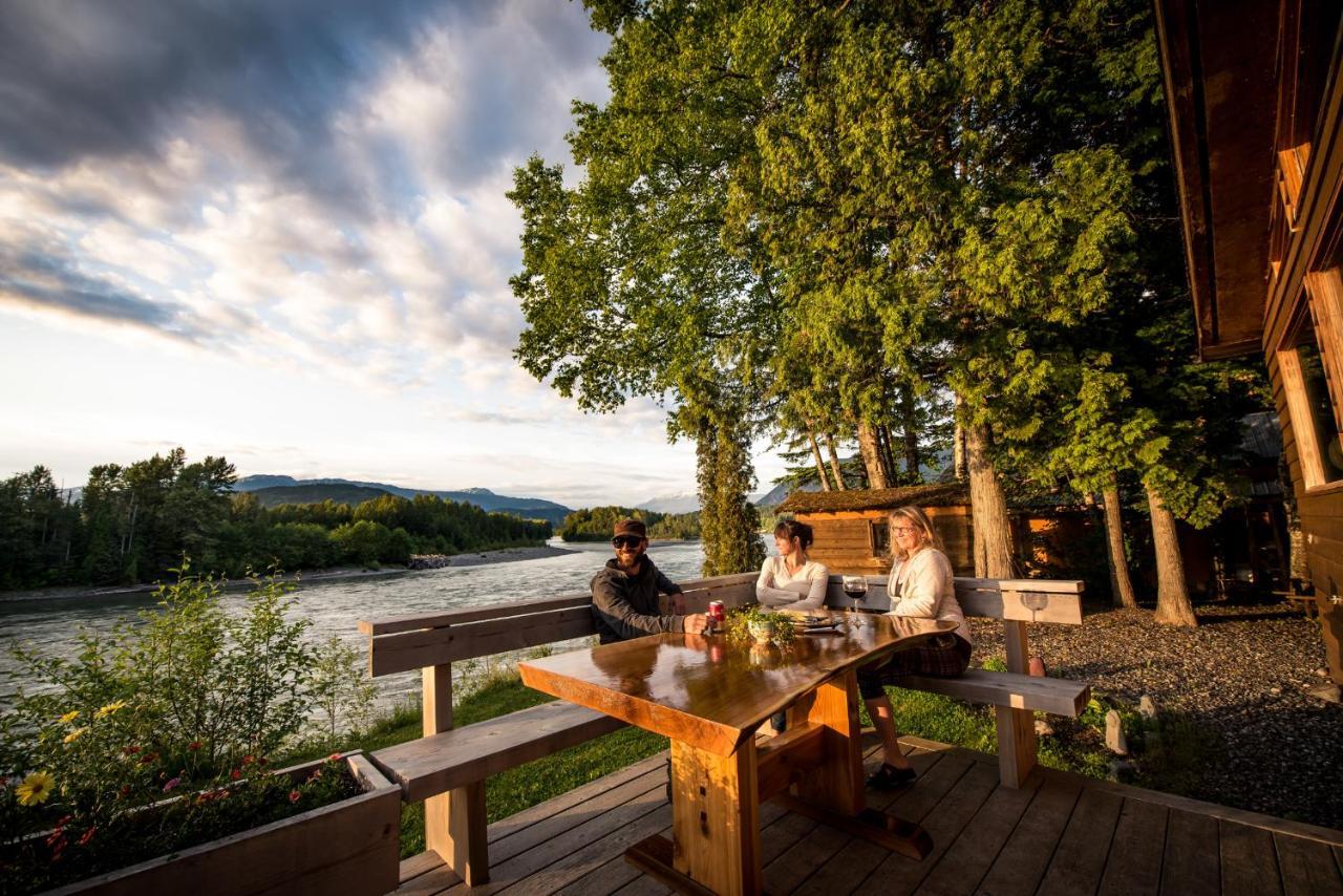 Skeena River House Bed & Breakfast Terrace Exterior photo